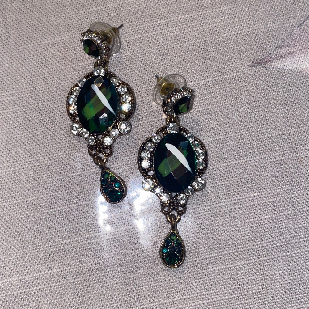 Elegant Green Drop Earrings w/ Gemstones